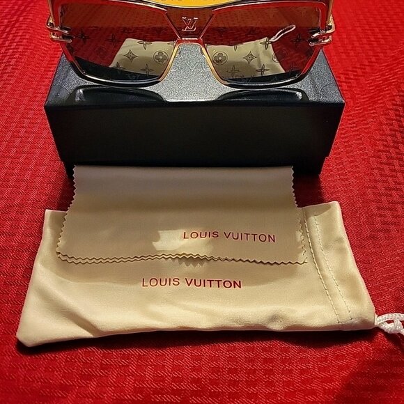 Louis Vuitton Monogram Sunglasses New With Box, Case, Bag, and Cleaning Cloth main image 4